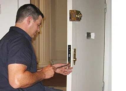  Tampa Super Locksmith Tampa, FL 813-262-0400